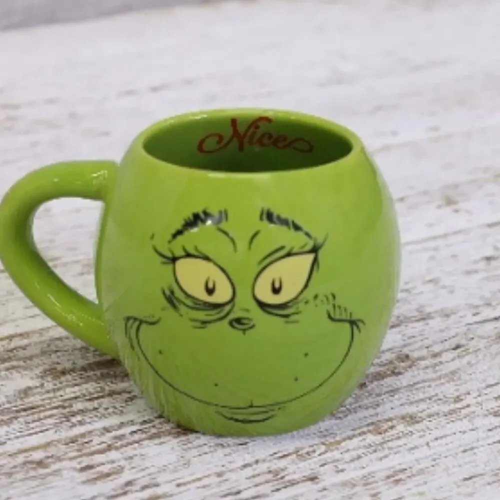 Dr. Seuss' The Grinch Naughty‎ Nice Mug